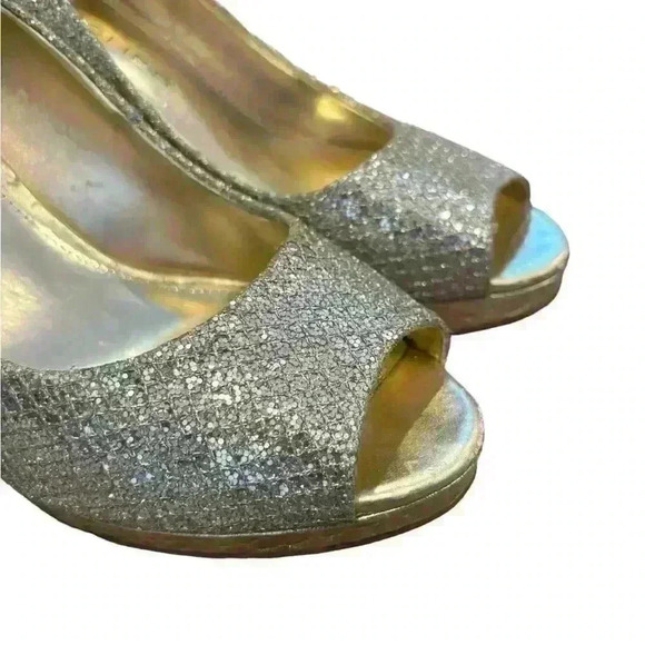 Marc Fisher Women’s Peep Toe Glitter Metallic  Pumps Gold And Silver Size 8.5 - Picture 4 of 12